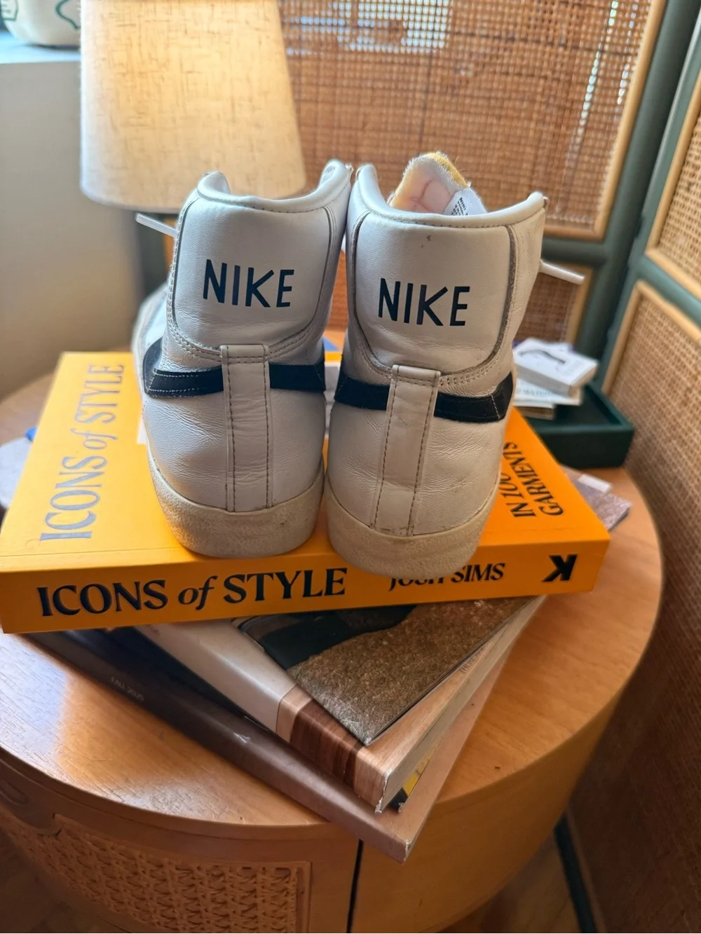 Nike Blazer Mid ‘77 Vintage White Black High Top Sneakers Women’s 7